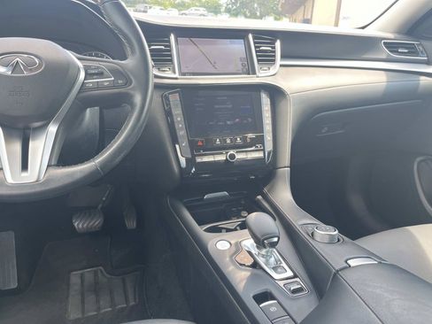 Used 2020 INFINITI QX50 Luxe w/ Navigation Package FWD image 15