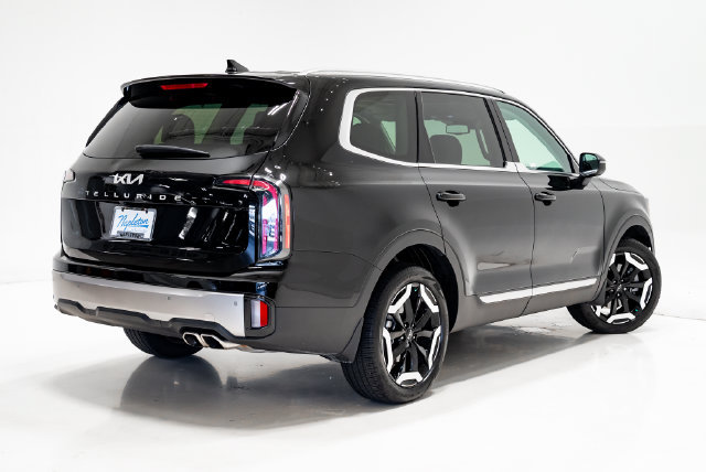 Used 2025 Kia Telluride EX w/ EX Captain's Chair Package FWD image 35
