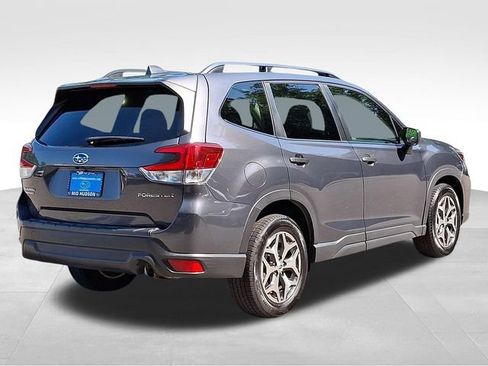 Used 2021 Subaru Forester Premium AWD/4WD image 6