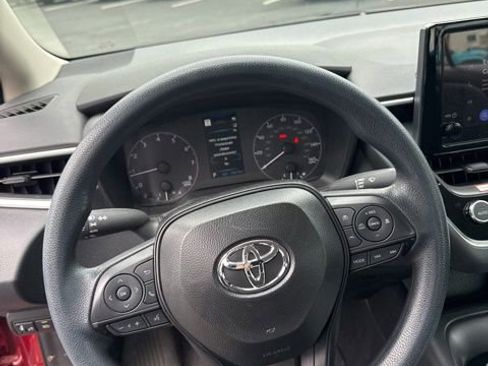 Used 2025 Toyota Corolla LE w/ Convenience Package FWD image 11