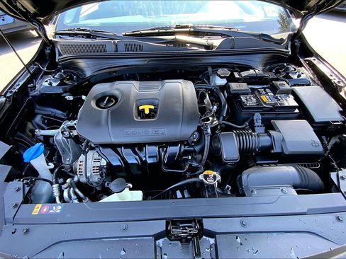 Used 2023 Kia Forte GT-Line w/ GT-Line Premium Package image 11