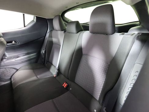 Used 2020 Toyota C-HR LE image 15