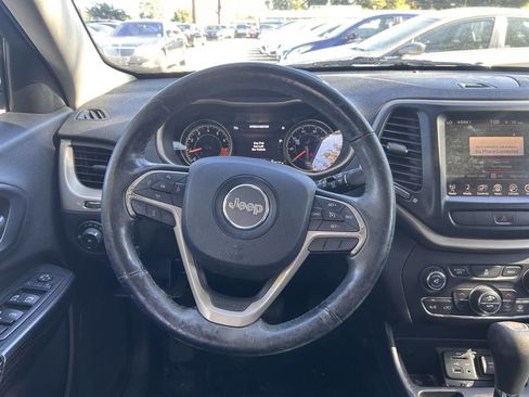 Used 2014 Jeep Cherokee Limited image 11