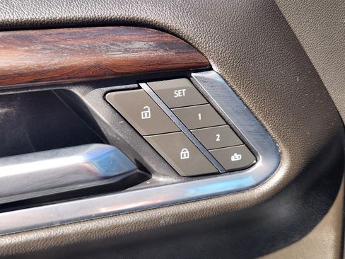 Used 2025 GMC Sierra 1500 SLT image 30