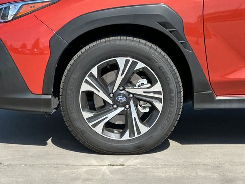 Used 2025 Subaru Crosstrek 2.0i Premium w/ Crosstrek Mirror Package AWD/4WD image 12