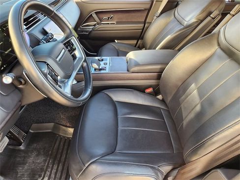 Used 2023 Land Rover Range Rover SE image 13