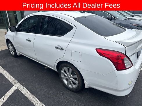 Used 2016 Nissan Versa FWD image 2