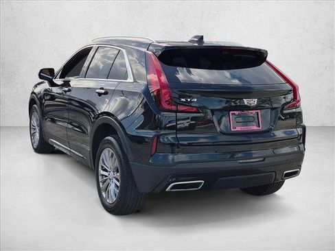 Used 2024 Cadillac XT4 Premium Luxury w/ Technology Package FWD image 7