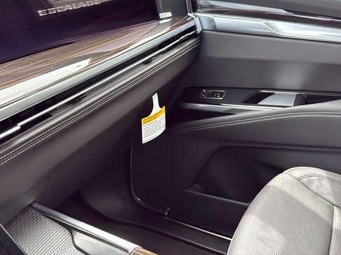 New 2026 Cadillac Escalade Luxury w/ Touring Package AWD/4WD image 25