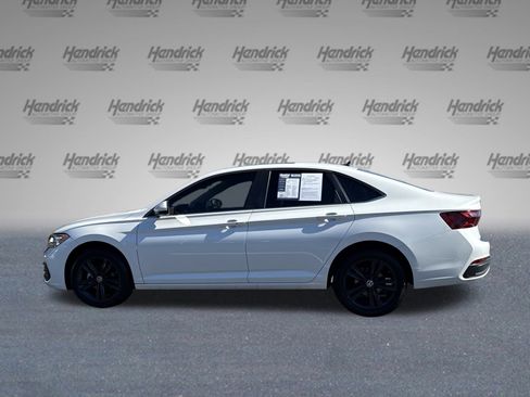 Used 2023 Volkswagen Jetta SE w/ Panoramic Sunroof Package image 7