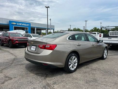 Used 2024 Chevrolet Malibu LT FWD image 3