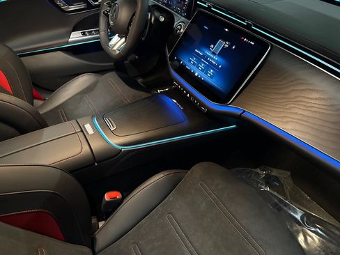 New 2026 Mercedes-Benz E 53 AMG e 4MATIC Sedan image 21