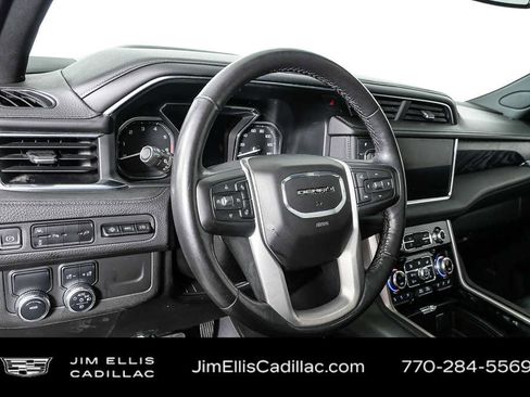 Used 2021 GMC Yukon Denali image 4