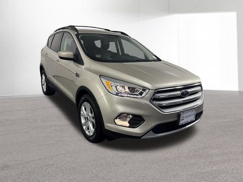Used 2018 Ford Escape SEL AWD/4WD image 3
