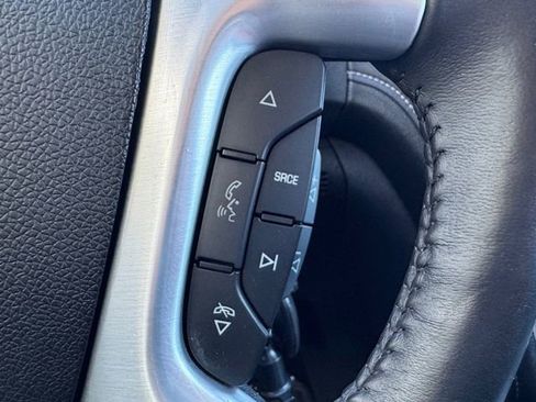 Used 2017 GMC Acadia Limited SLT image 8