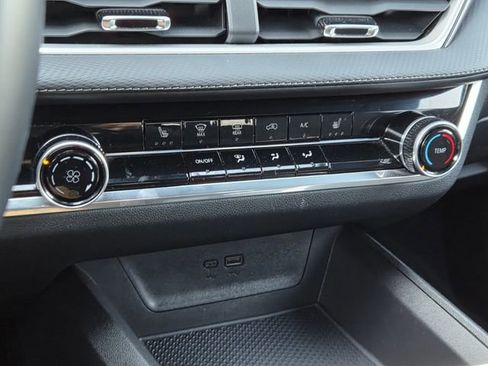 Certified 2025 Chevrolet Equinox LT image 32