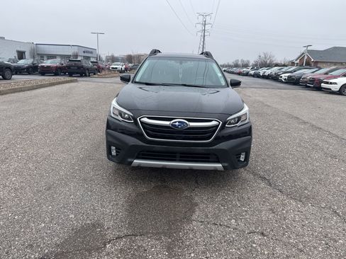 Used 2020 Subaru Outback Limited image 5