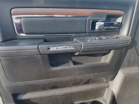 Used 2018 RAM 2500 Laramie w/ Convenience Group image 12