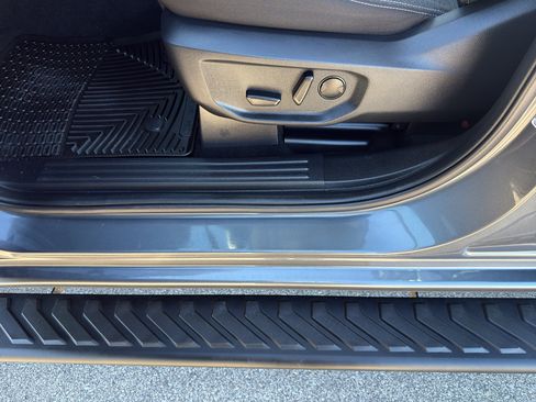 Used 2025 Ford Ranger XLT w/ Equipment Group 301A High image 16