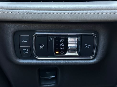 Certified 2021 Lincoln Nautilus Reserve image 29