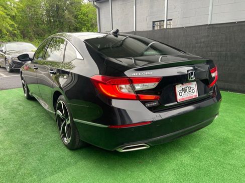 Used 2018 Honda Accord Touring image 7