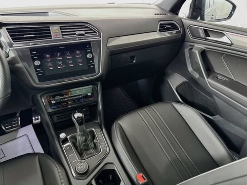 Used 2024 Volkswagen Tiguan SE R-Line AWD/4WD image 22