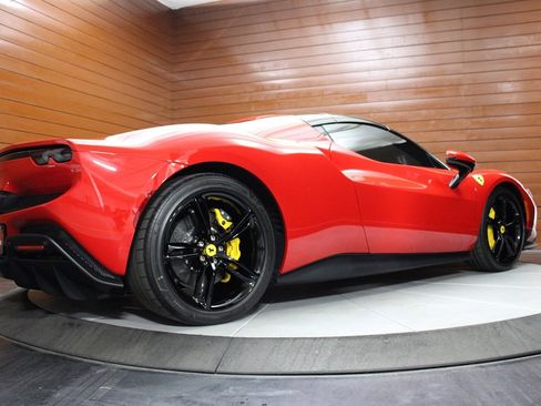 Used 2025 Ferrari 296 GTS image 21