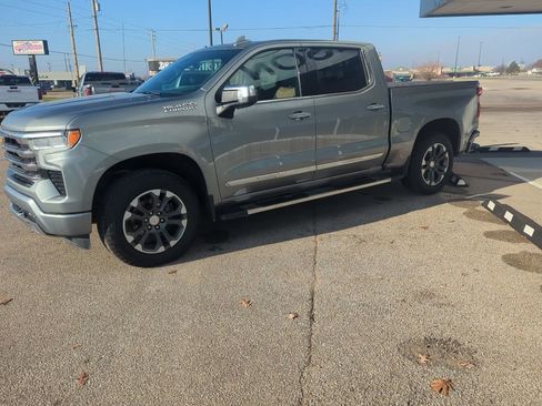 Used 2025 Chevrolet Silverado 1500 High Country w/ Z71 Off-Road Package image 3