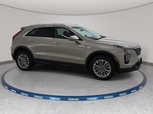 Certified 2024 Cadillac XT4 Premium Luxury AWD/4WD image 3