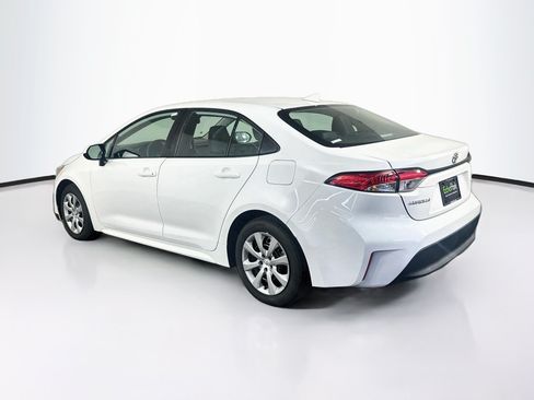 Used 2025 Toyota Corolla LE FWD image 5