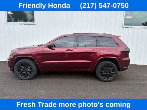 Used 2018 Jeep Grand Cherokee Altitude AWD/4WD image 7