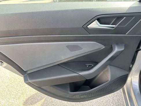 New 2026 Volkswagen Jetta SE FWD image 11