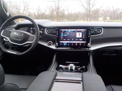 New 2026 Jeep Grand Wagoneer Limited image 16