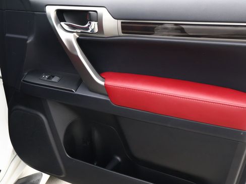 Used 2023 Lexus GX 460 Premium image 18