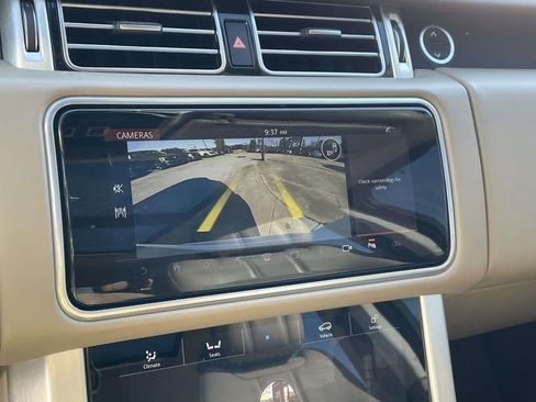 Used 2019 Land Rover Range Rover HSE image 26