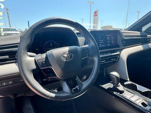 Used 2025 Toyota Camry SE w/ Convenience Package FWD image 34