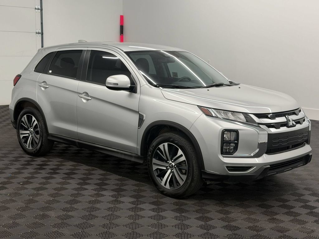 Used 2025 Mitsubishi Outlander Sport SE AWD/4WD image 7
