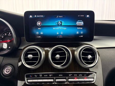 Used 2020 Mercedes-Benz GLC 300 4MATIC image 30