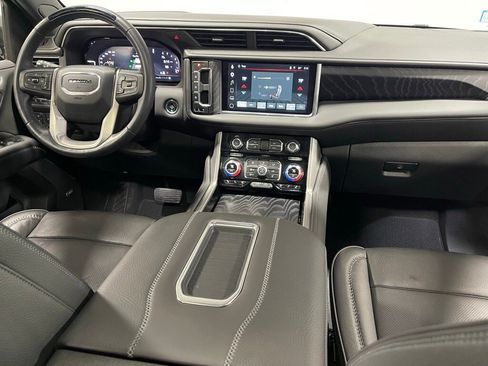 Used 2023 GMC Yukon XL Denali w/ Advanced Technology Package image 31