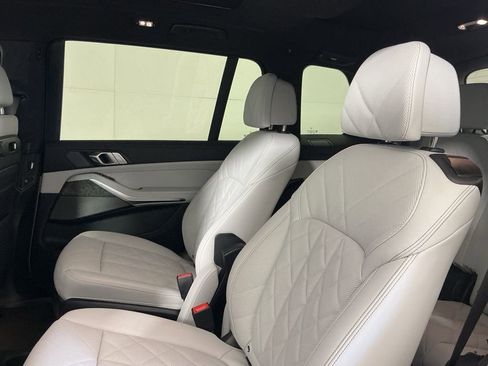 New 2026 BMW X7 xDrive40i AWD/4WD image 26