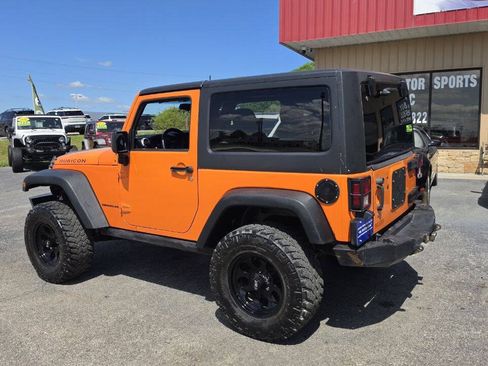 Used 2012 Jeep Wrangler Rubicon w/ PWR Convenience Group AWD/4WD image 2