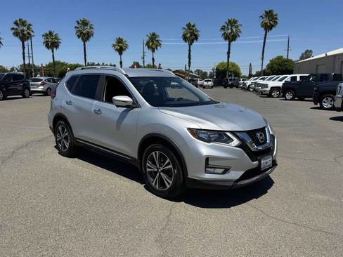 Used 2017 Nissan Rogue SL FWD image 12