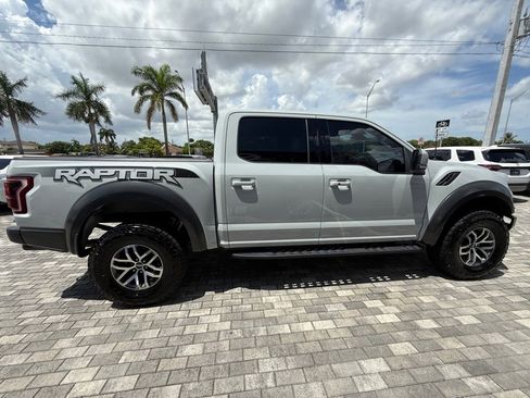 Used 2017 Ford F150 Raptor w/ Equipment Group 802A Luxury image 9