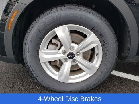 Used 2024 Kia Sorento LX image 27