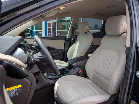 Used 2017 Hyundai Santa Fe Sport FWD image 8