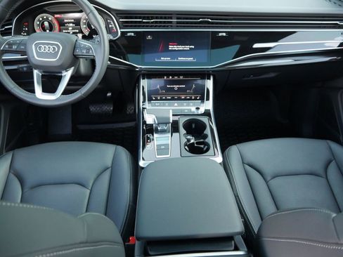 Used 2025 Audi Q7 3.0T Premium Plus image 35