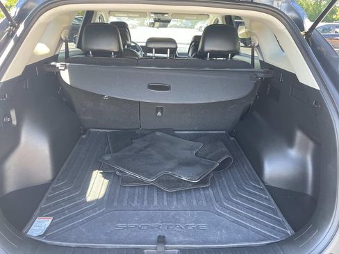 Used 2024 Kia Sportage EX AWD/4WD image 7