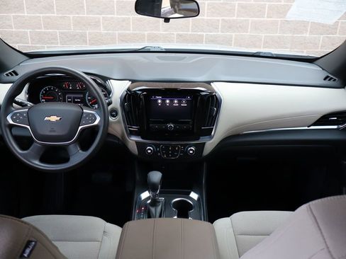 Used 2022 Chevrolet Traverse LS AWD/4WD image 37