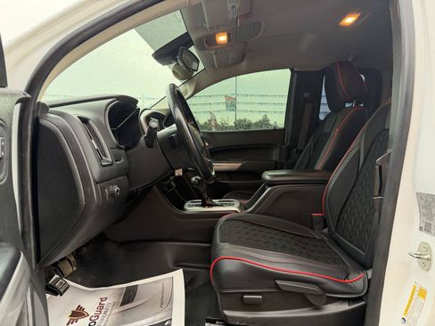 Used 2020 Chevrolet Colorado LT w/ Safety Package RWD image 14
