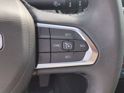 Used 2024 Jeep Compass Latitude AWD/4WD image 20